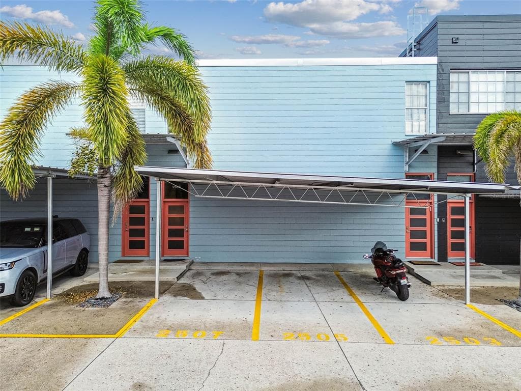 2505 W AZEELE STREET TAMPA, FL 33609