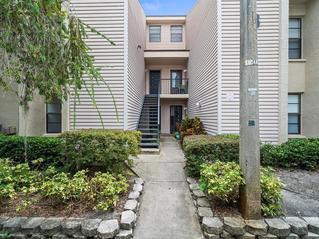 7877 NIAGARA AVENUE UNIT 1802 TAMPA, FL 33617