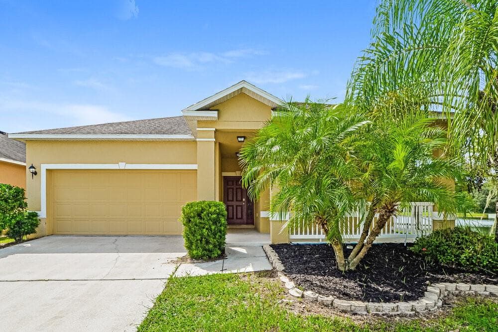 2864 MOONSTONE BEND KISSIMMEE, FL 34758