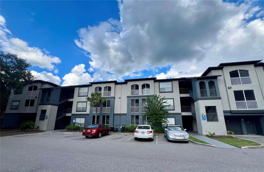 13025 SANCTUARY COVE DRIVE UNIT 301 TEMPLE TERRACE, FL 33637