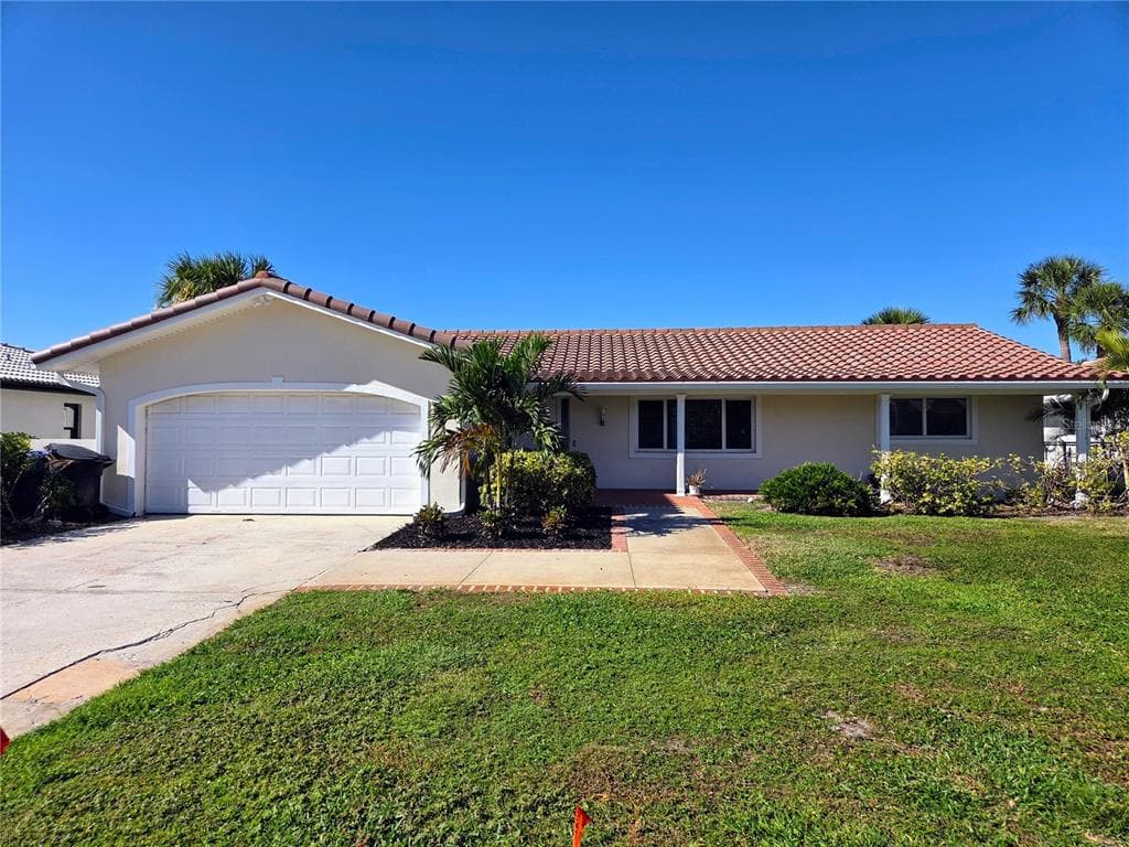 2053 MICHIGAN AVENUE NE ST PETERSBURG, FL 33703