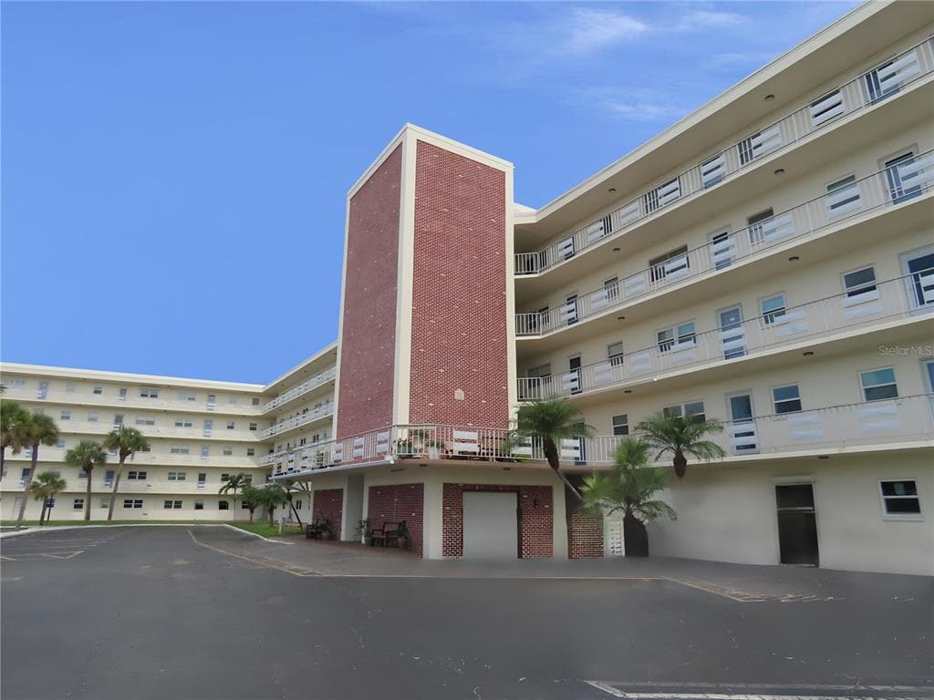 5575 GULF BOULEVARD UNIT 531 ST PETE BEACH, FL 33706