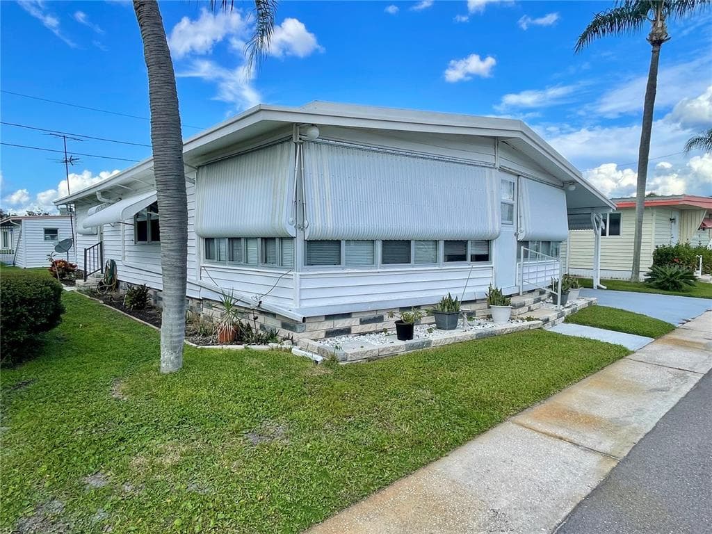 34455 HIBISCUS DRIVE N PINELLAS PARK, FL 33781