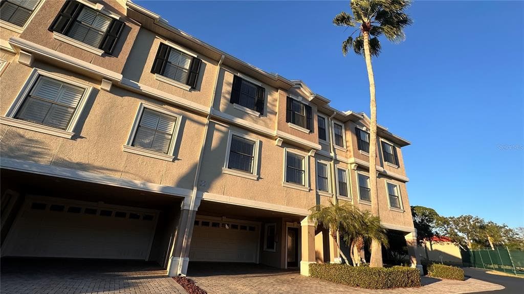 611 BELLA LOOP