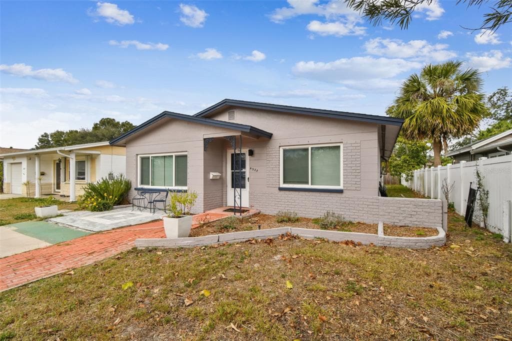 4535 33RD AVENUE N ST PETERSBURG, FL 33713