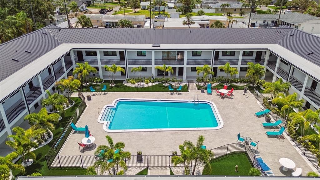 2942 W BAY DRIVE UNIT 24 BELLEAIR BLUFFS, FL 33770