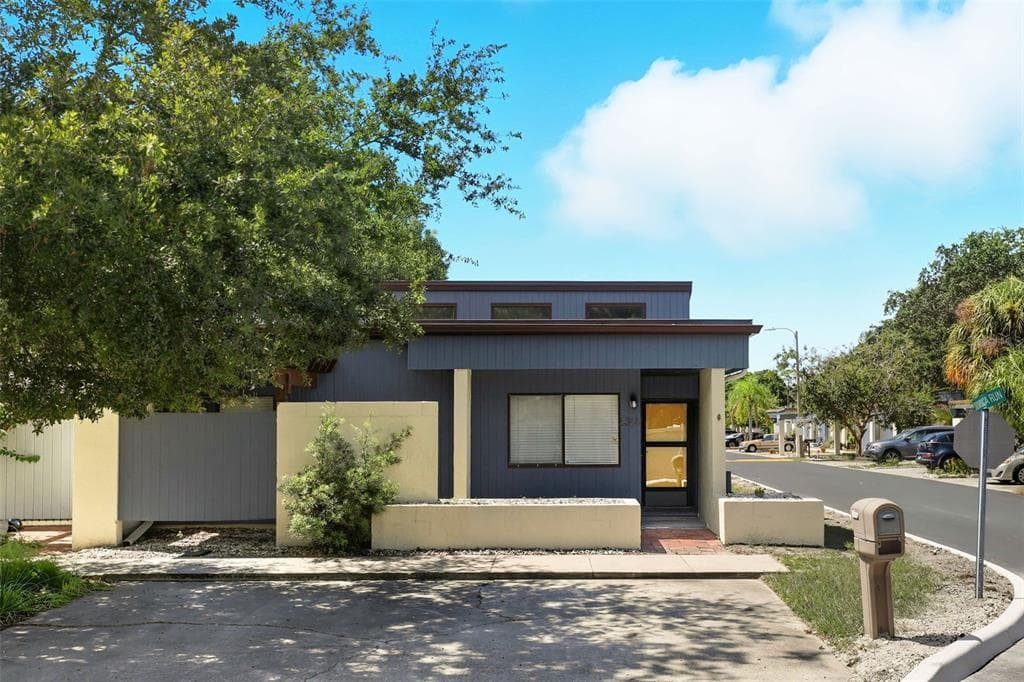 2399 ANTILLES DRIVE