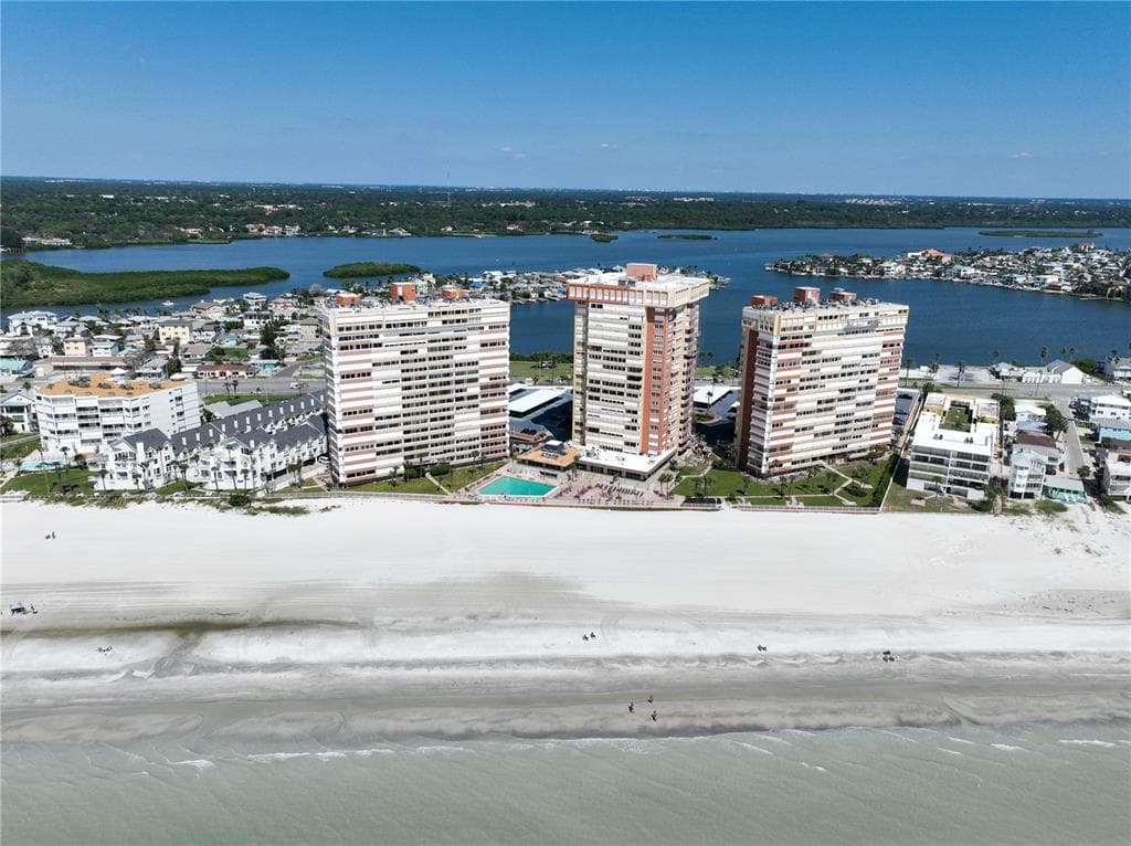 17900 GULF BOULEVARD UNIT 1E REDINGTON SHORES, FL 33708