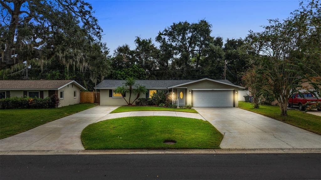 2267 MANOR COURT CLEARWATER, FL 33763