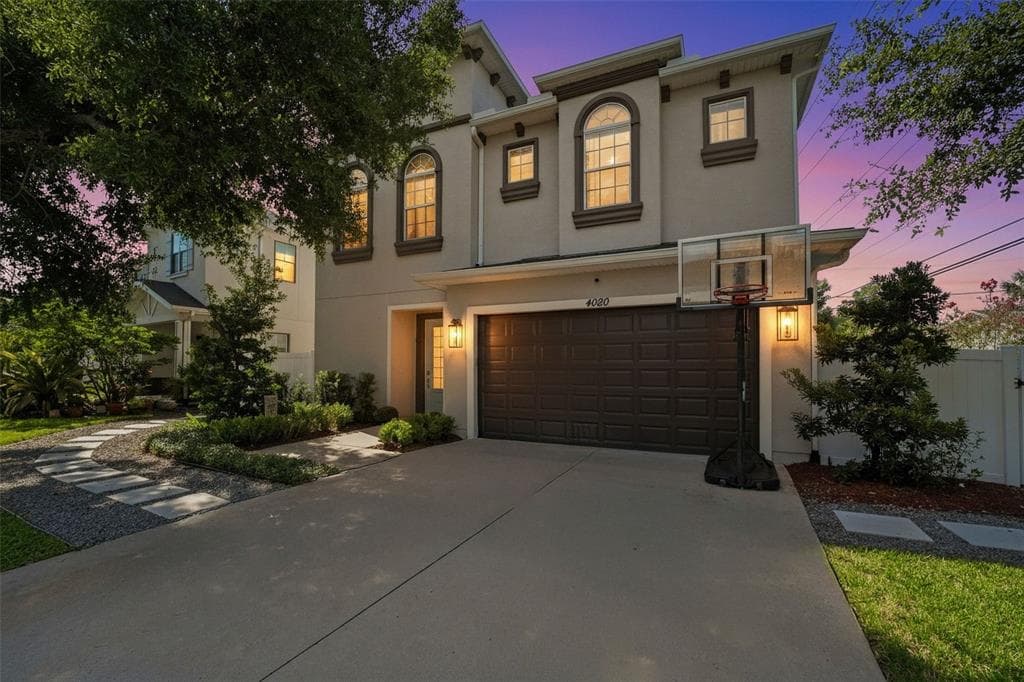 4020 W KENSINGTON AVENUE TAMPA, FL 33629