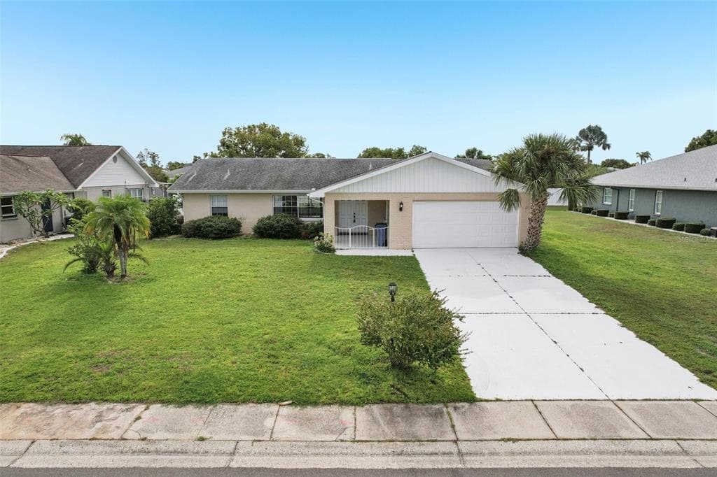 1817 N PEBBLE BEACH BOULEVARD SUN CITY CENTER, FL 33573