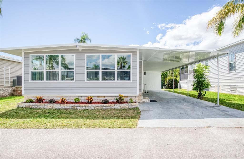 18675 US HIGHWAY 19 N UNIT 415 CLEARWATER, FL 33764