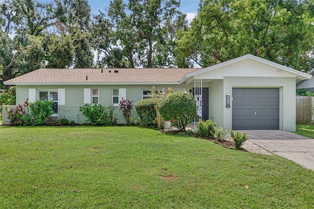 4437 TARPON DRIVE TAMPA, FL 33617