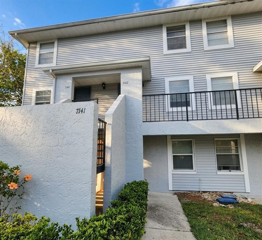 7141 E BANK DRIVE UNIT 7141 TAMPA, FL 33617