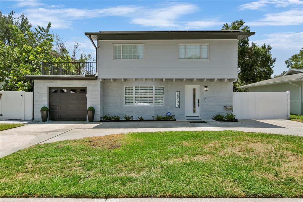8420 STILLBROOK AVENUE TAMPA, FL 33615