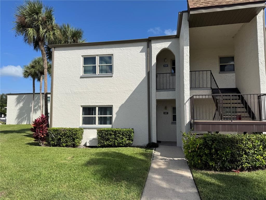 7701 STARKEY ROAD UNIT 618 SEMINOLE, FL 33777