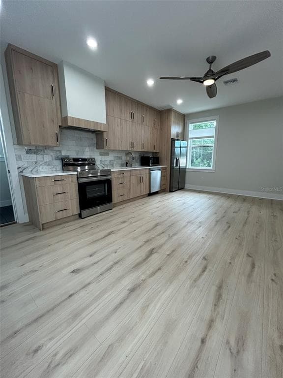 468 44TH AVENUE N UNIT 1/2 ST PETERSBURG, FL 33703