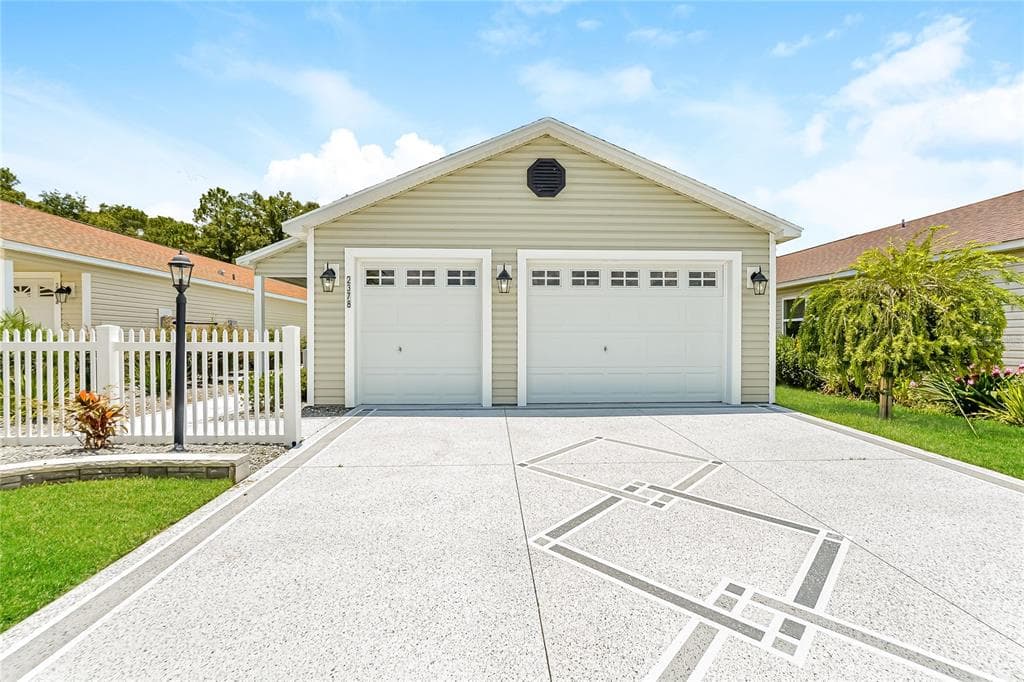 2378 HILL STREET THE VILLAGES, FL 32163