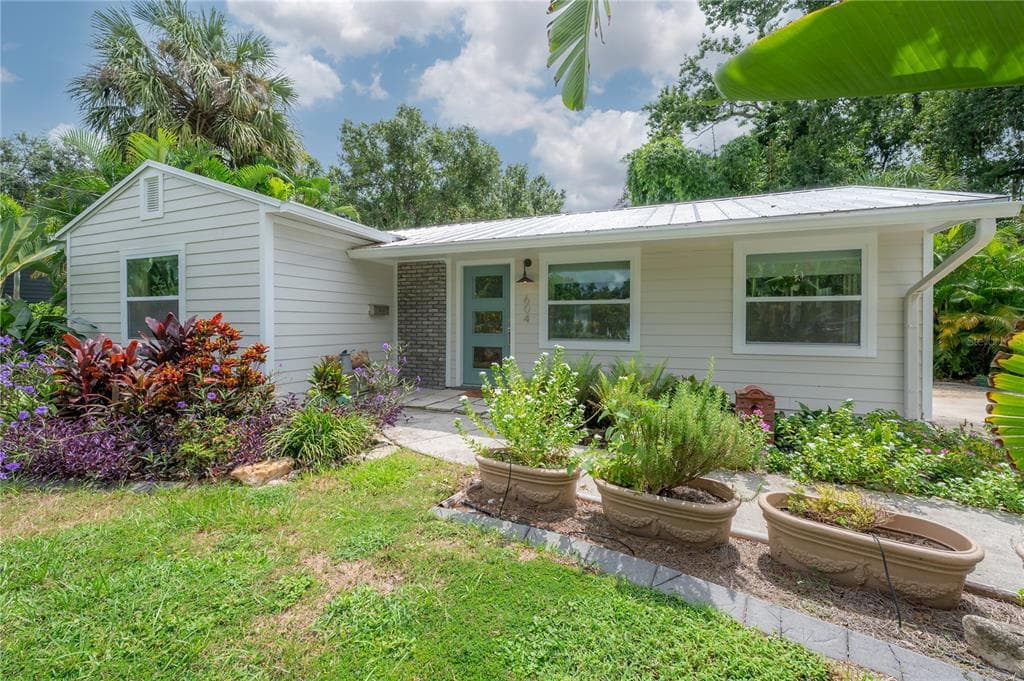 604 W HILDA STREET TAMPA, FL 33603