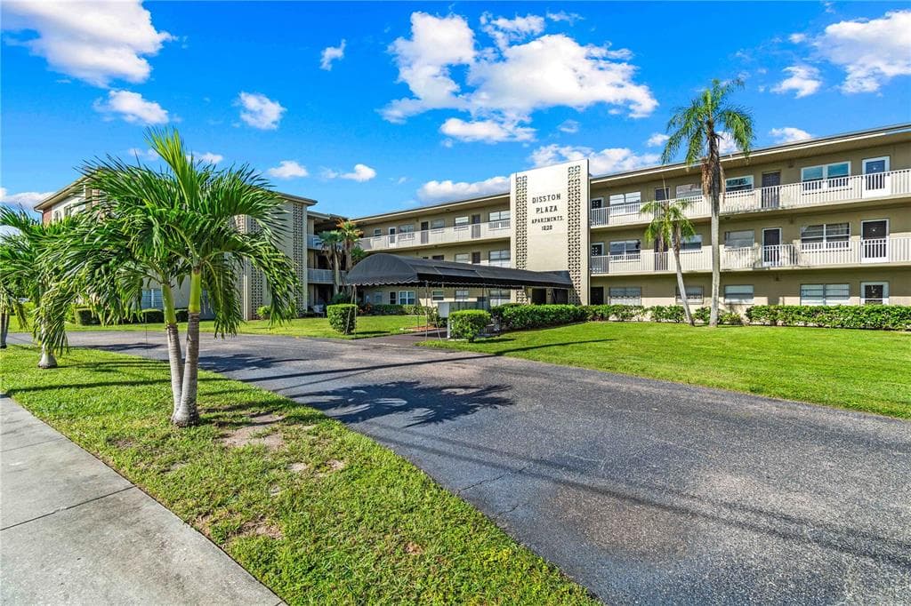 1000 49TH STREET N UNIT 309 ST PETERSBURG, FL 33710