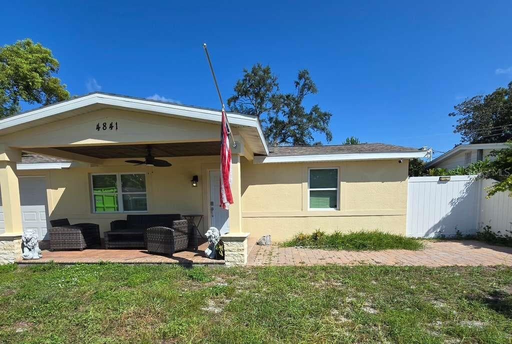4841 BRIAR HILL COURT HOLIDAY, FL 34690