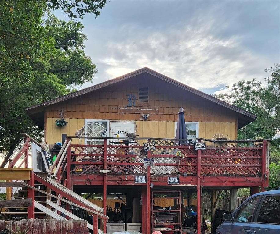 33702 VERDA AVENUE LEESBURG, FL 34788