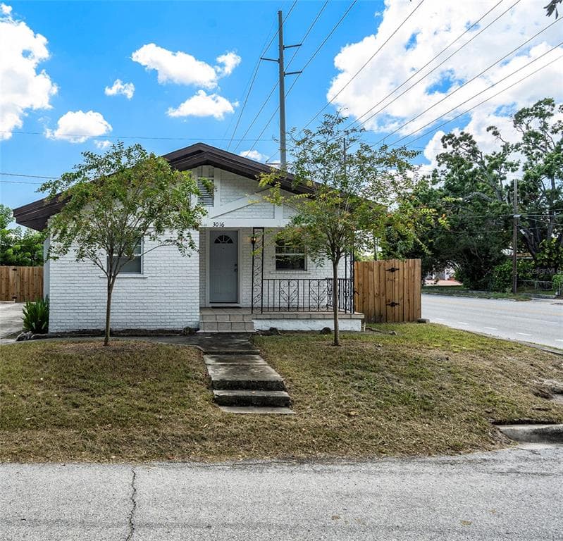 3016 W ARCH STREET TAMPA, FL 33607
