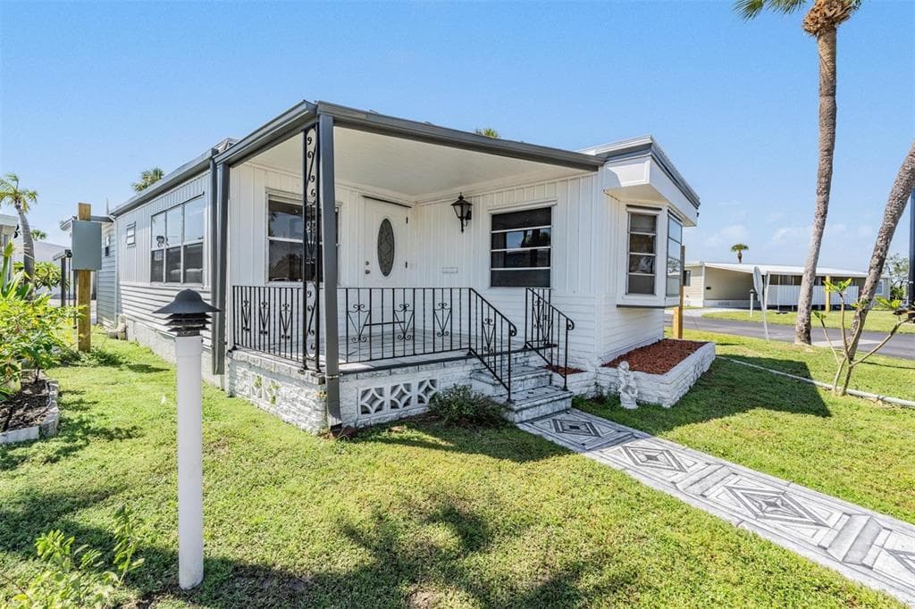 4851 W GANDY BLVD UNIT B7L46