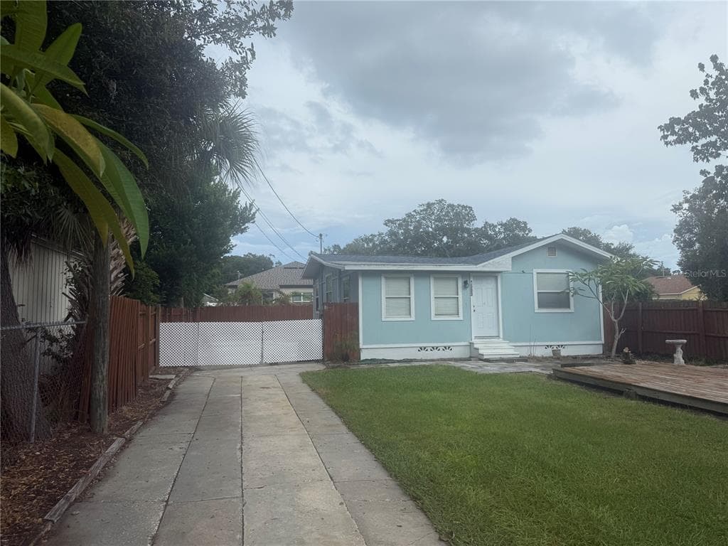 1533 S MYRTLE AVENUE CLEARWATER, FL 33756