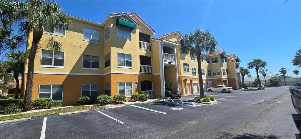 10764 70TH AVENUE UNIT 5304 SEMINOLE, FL 33772