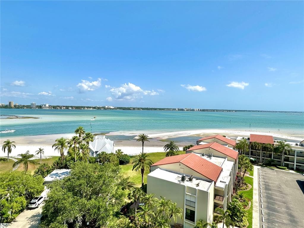 855 BAYWAY BOULEVARD UNIT 907 CLEARWATER, FL 33767