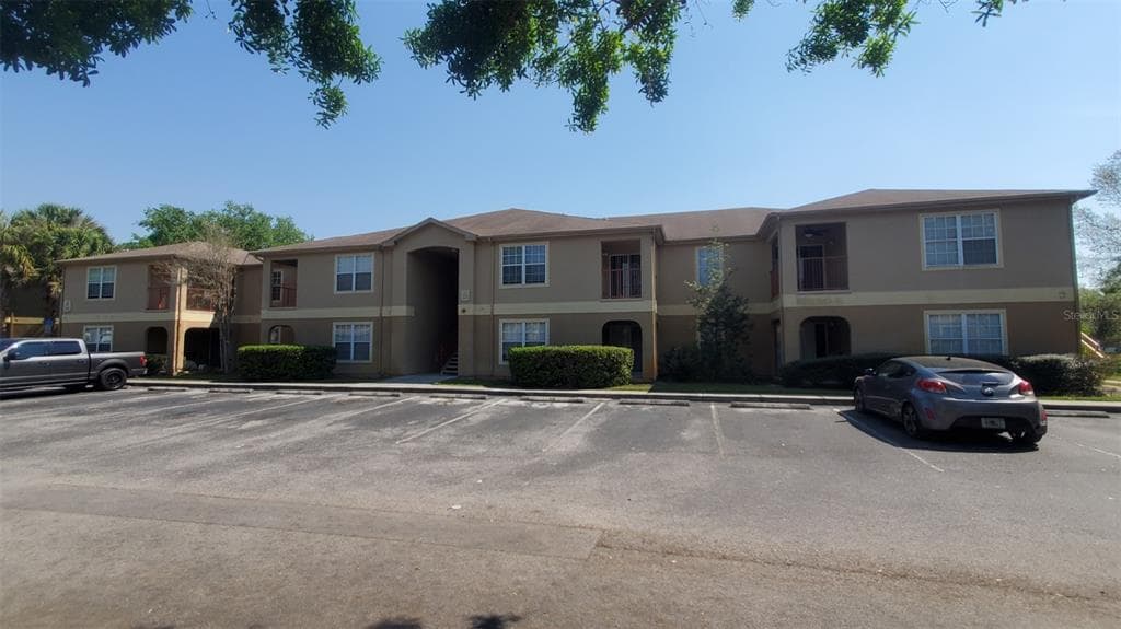 5908 BRICKLEBERRY LANE UNIT 203 ZEPHYRHILLS, FL 33541