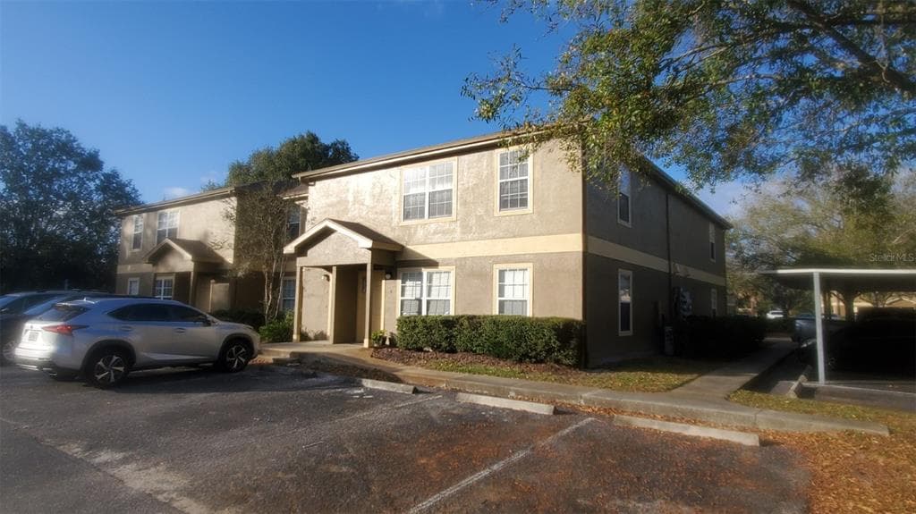 5915 BRICKLEBERRY LANE UNIT 202 ZEPHYRHILLS, FL 33541