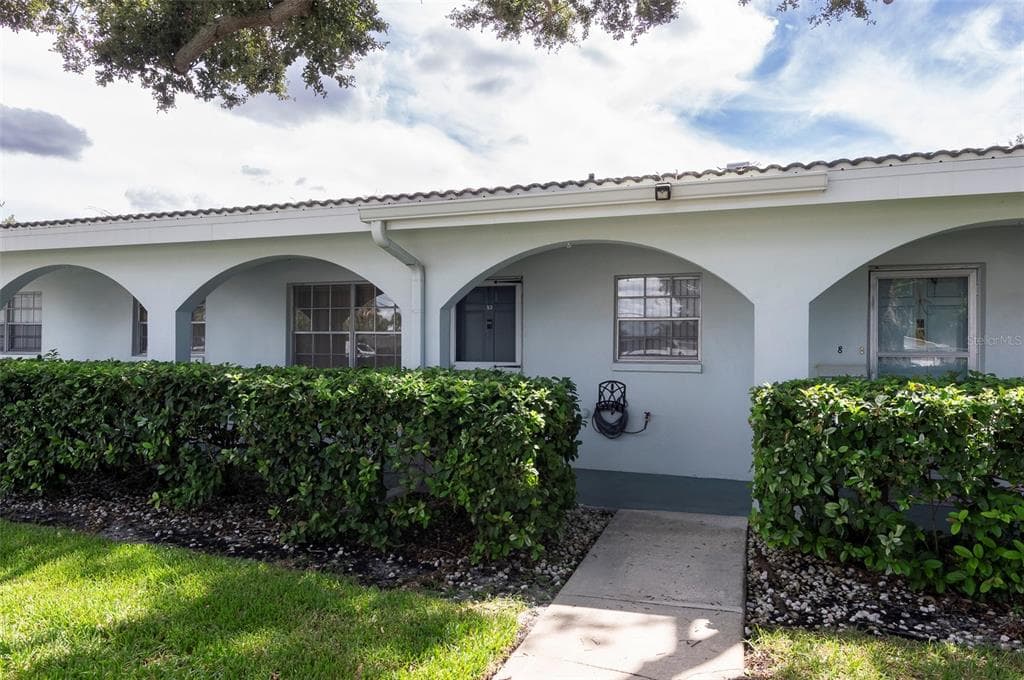 11200 102ND AVENUE N UNIT 7 SEMINOLE, FL 33778