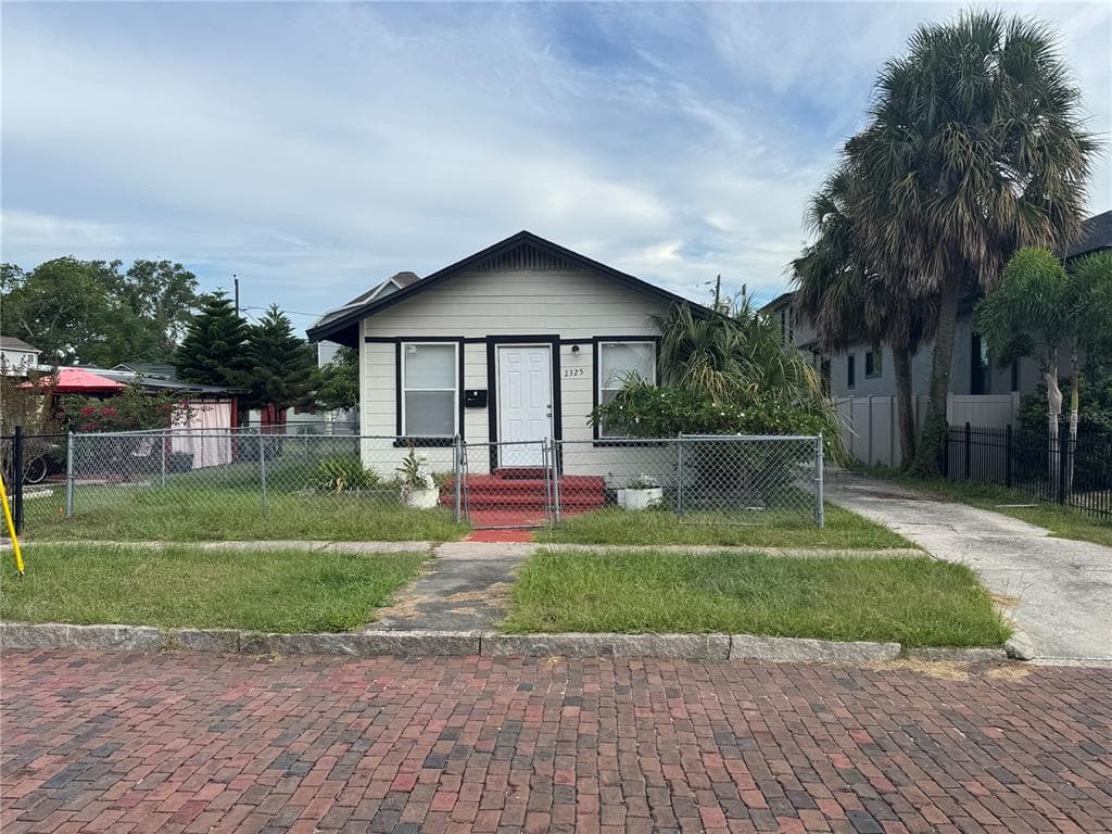 2325 4TH AVENUE S ST PETERSBURG, FL 33712