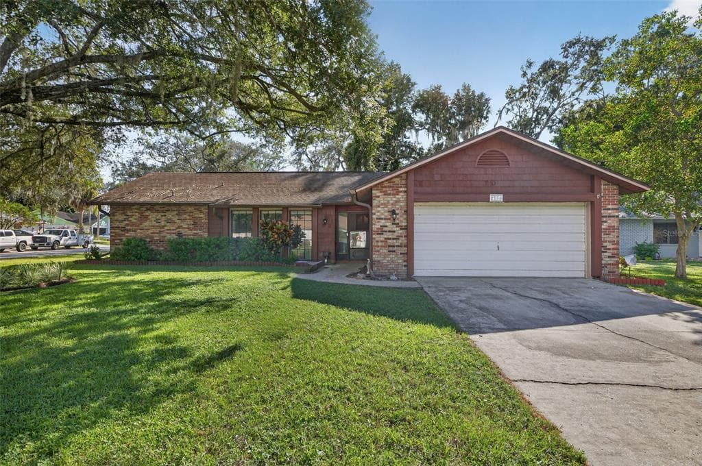 2753 OAK BEND COURT NEW PORT RICHEY, FL 34655