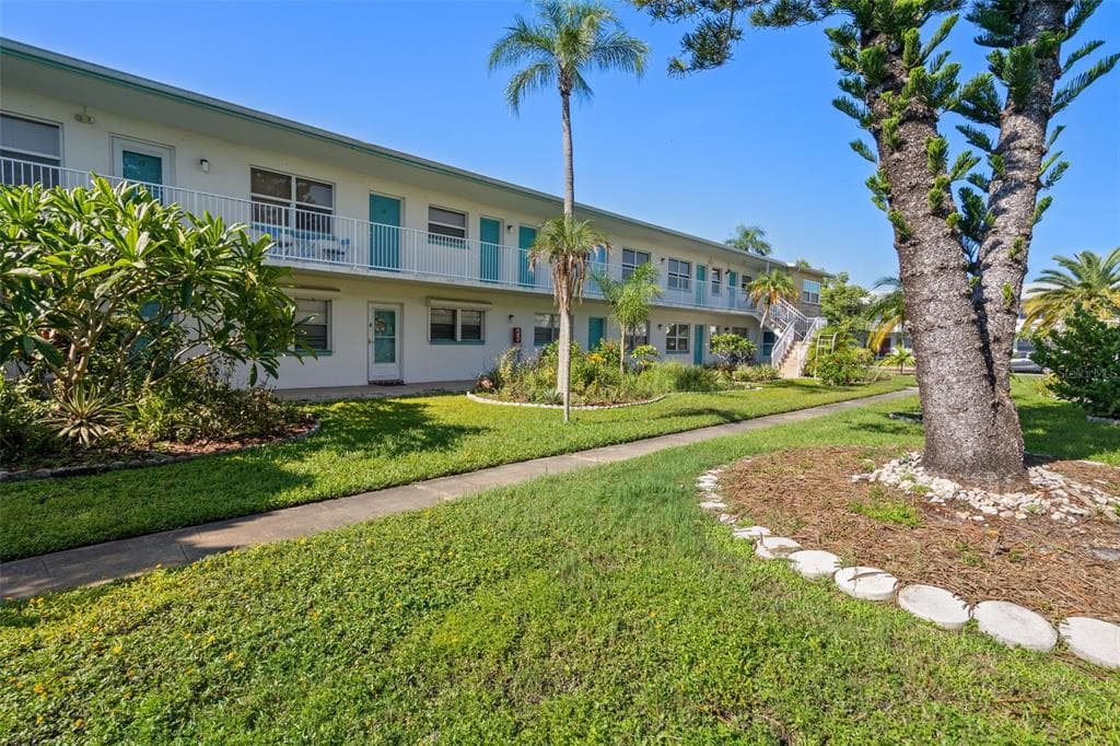 5855 18TH STREET N UNIT 12