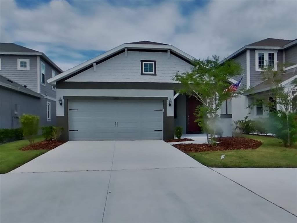 2585 VILLAGE LAKES BOULEVARD LAKELAND, FL 33805