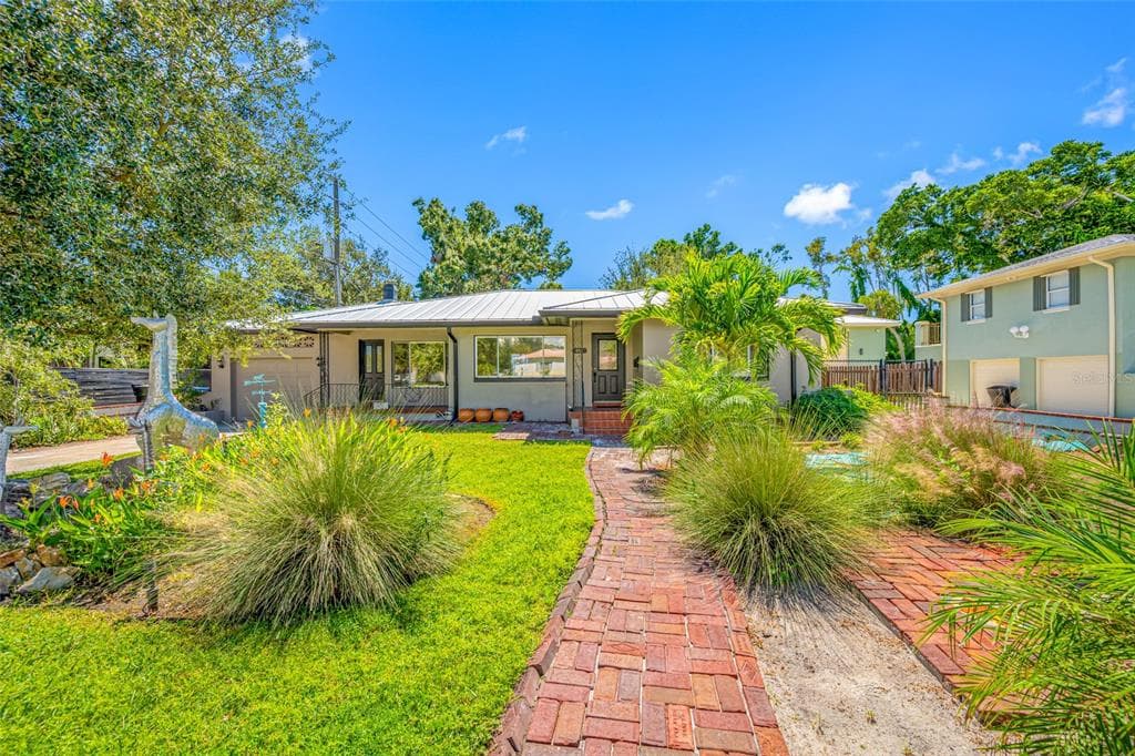 6920 BOUGAINVILLA AVENUE S ST PETERSBURG, FL 33707
