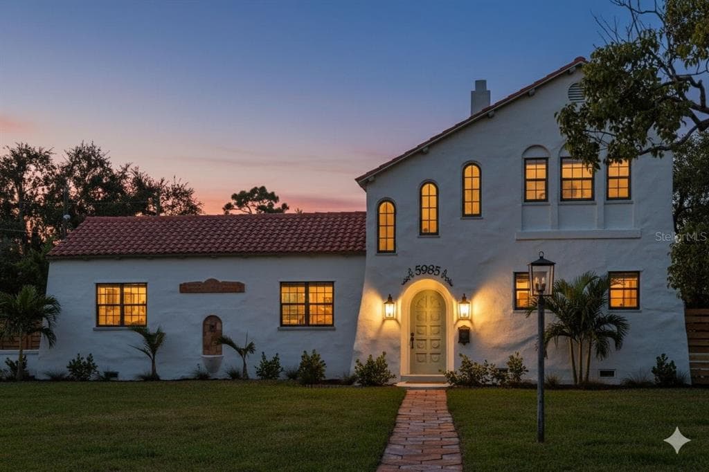 5985 3RD AVENUE N ST PETERSBURG, FL 33710
