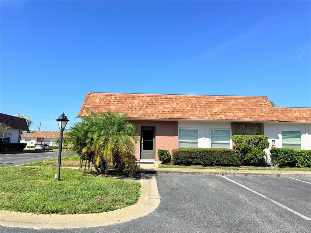 6125 CHESHAM DRIVE UNIT 8 NEW PORT RICHEY, FL 34653