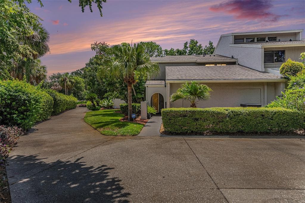 4202 GOLF CLUB LANE