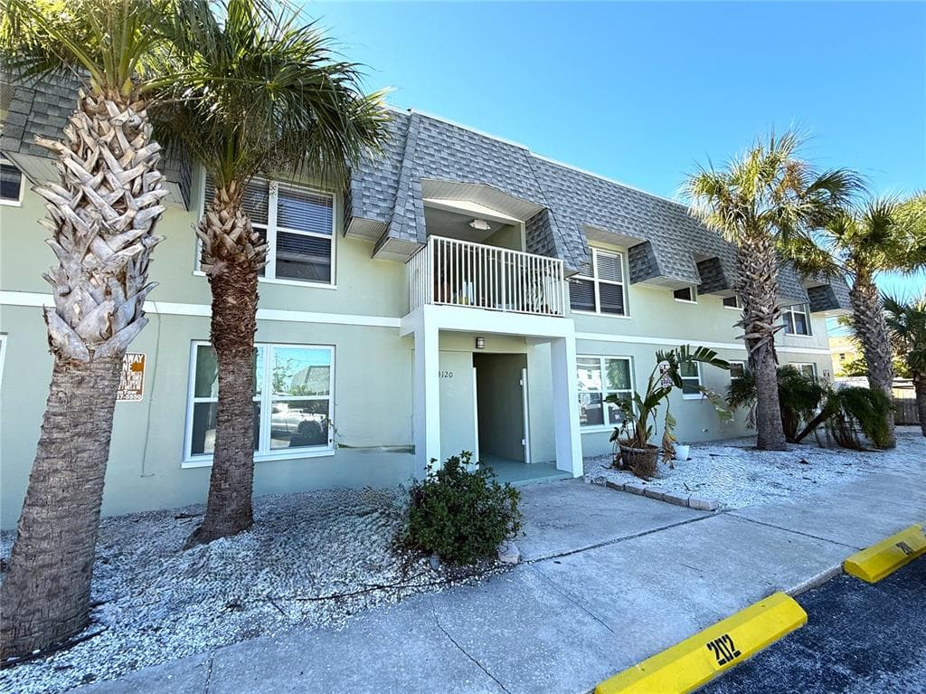 14120 PALM STREET UNIT 102 MADEIRA BEACH, FL 33708