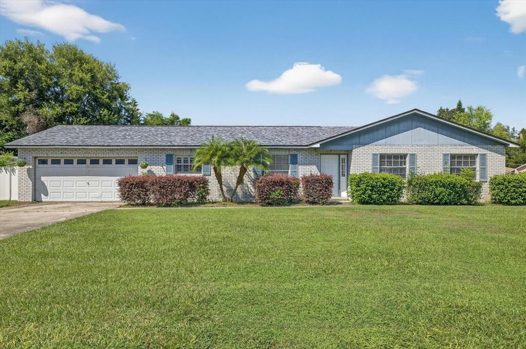 1803 SHANTIA COURT VALRICO, FL 33596