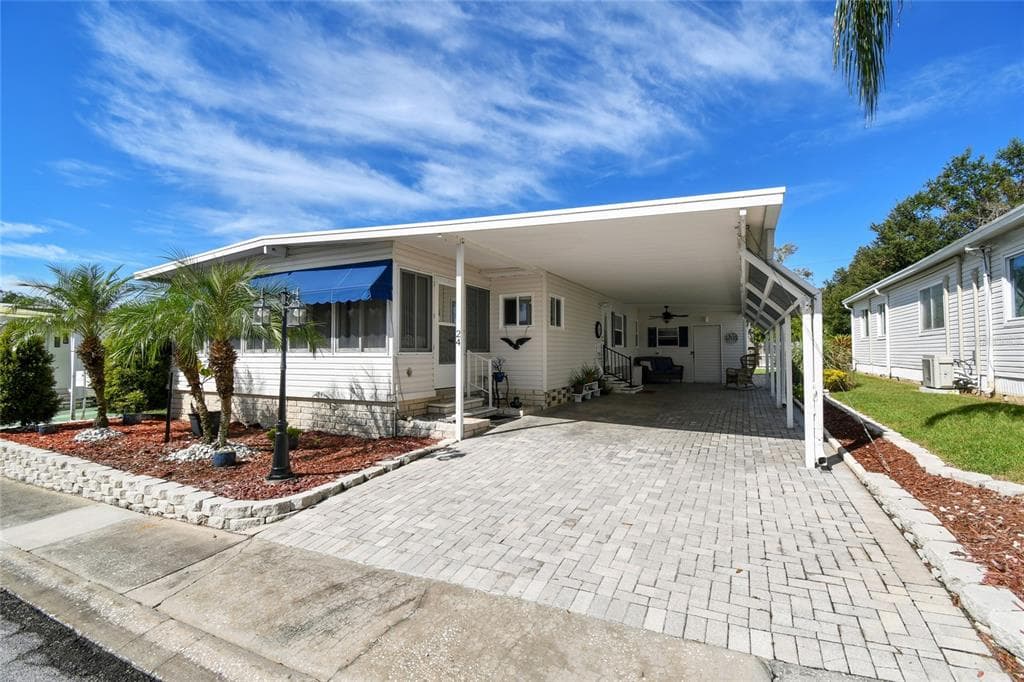 24 MOUNTAIN LAUREL DRIVE PALM HARBOR, FL 34684