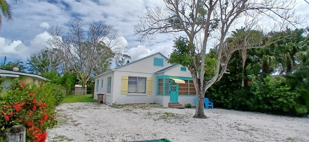 1209 BAY PALM BOULEVARD INDIAN ROCKS BEACH, FL 33785