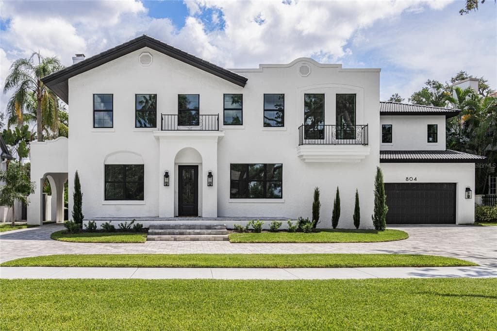806 IDLEWOOD AVENUE TAMPA, FL 33609