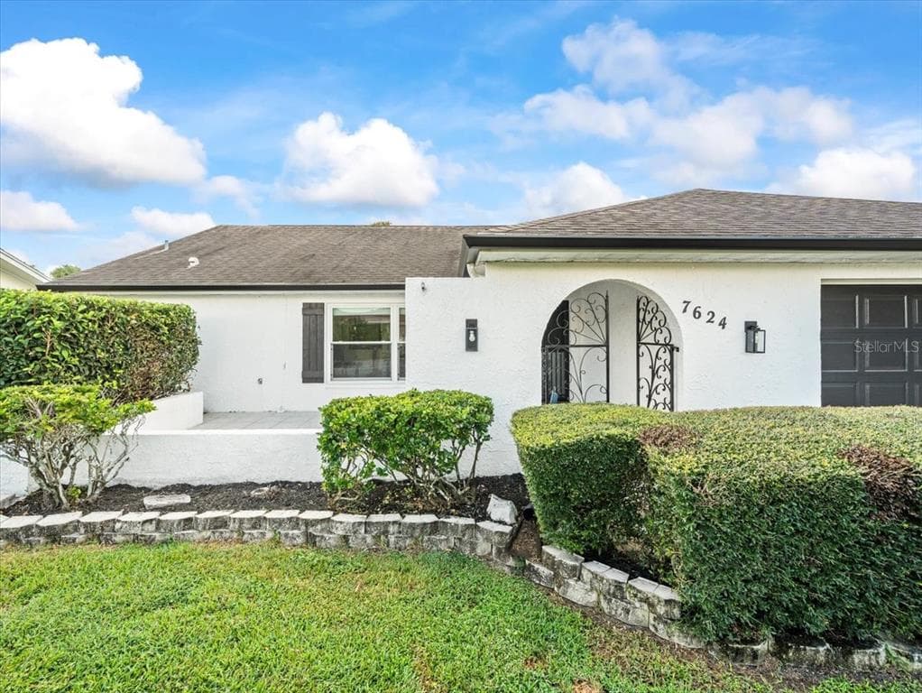 7624 SUMMERTREE LANE NEW PORT RICHEY, FL 34653