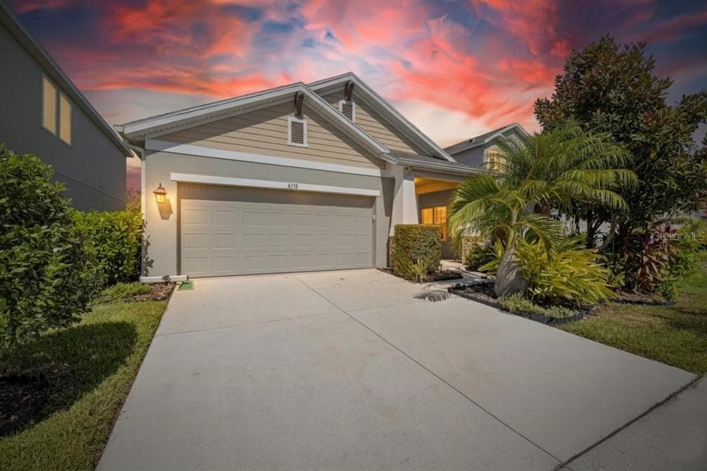 6138 VOYAGERS PLACE APOLLO BEACH, FL 33572