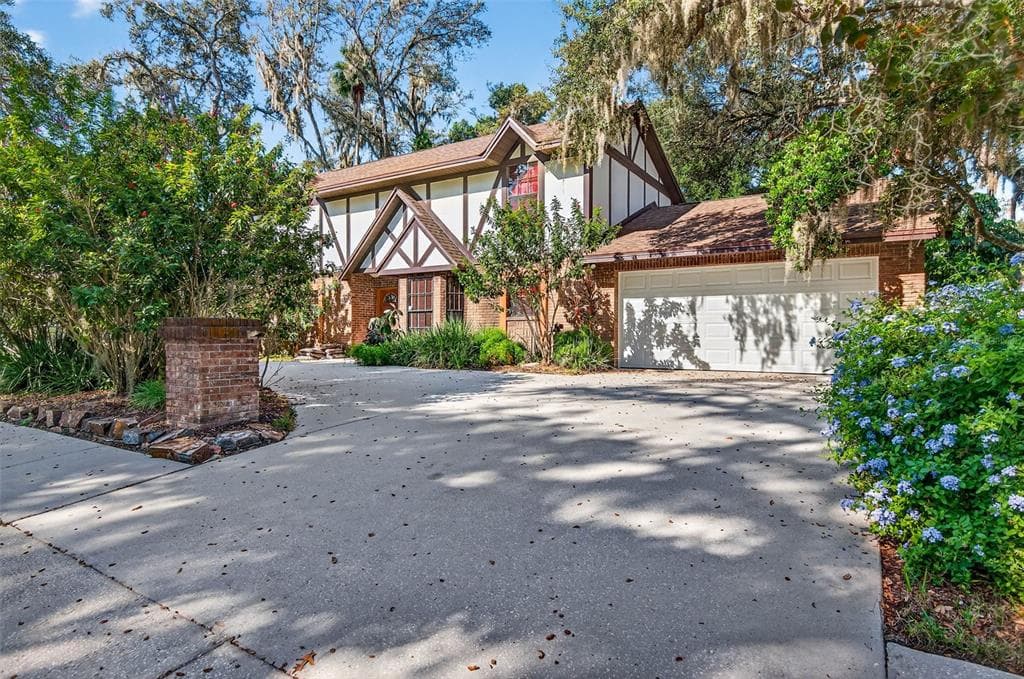 439 SUMMIT CHASE DRIVE VALRICO, FL 33594